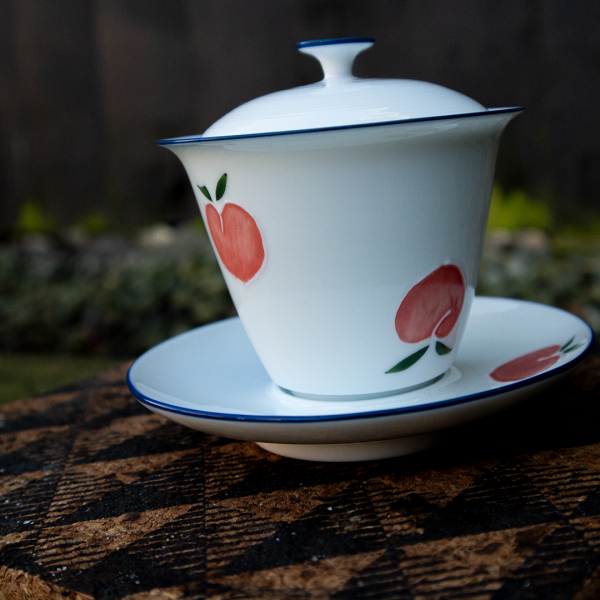 Hand-painted Cat & Peach Jingdezhen Gaiwan 135ml - Image 2